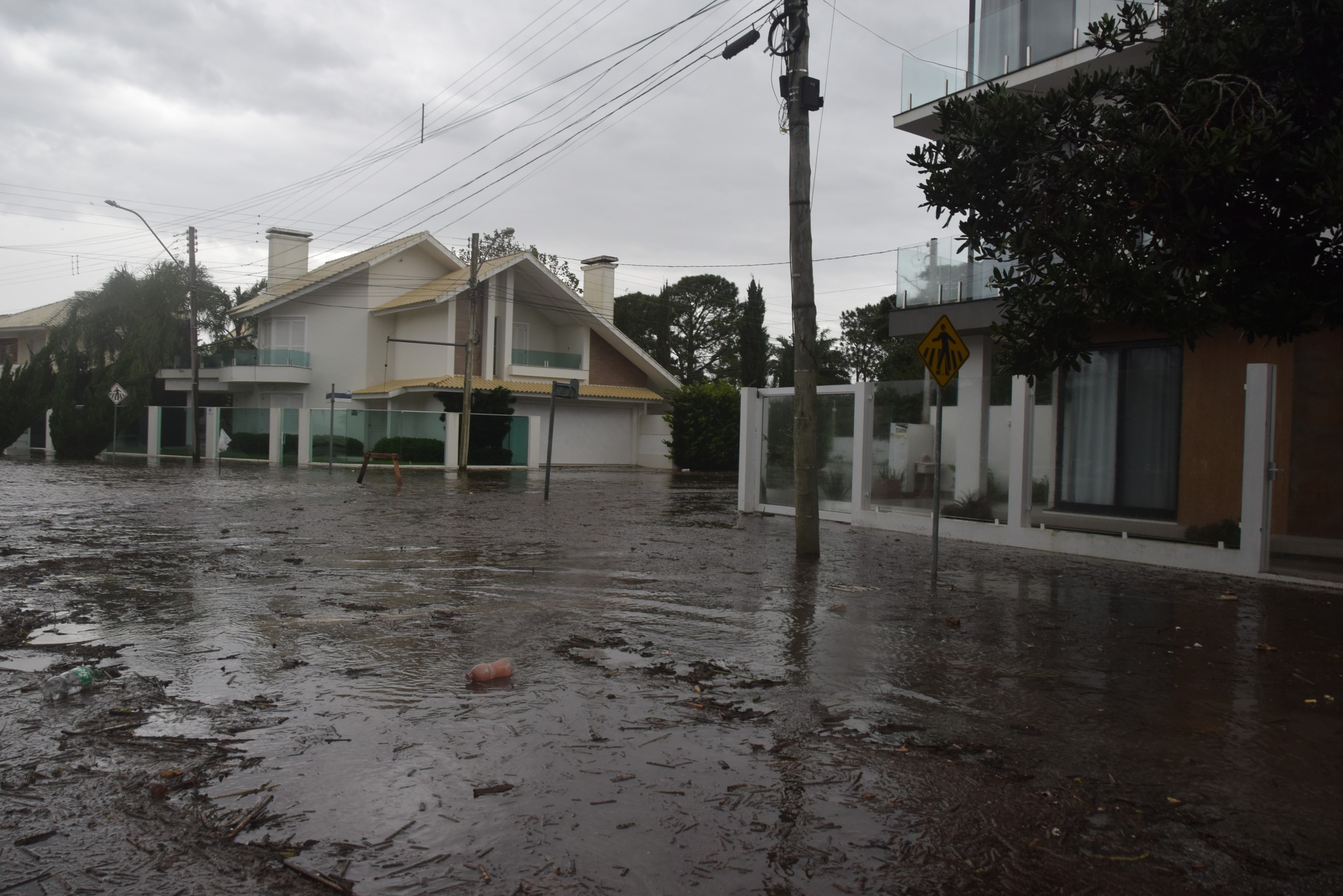 Imagens da manhã desta quarta (08) em São Lourenço do Sul.